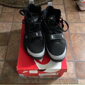 Only been worn a few time Bo Jackson